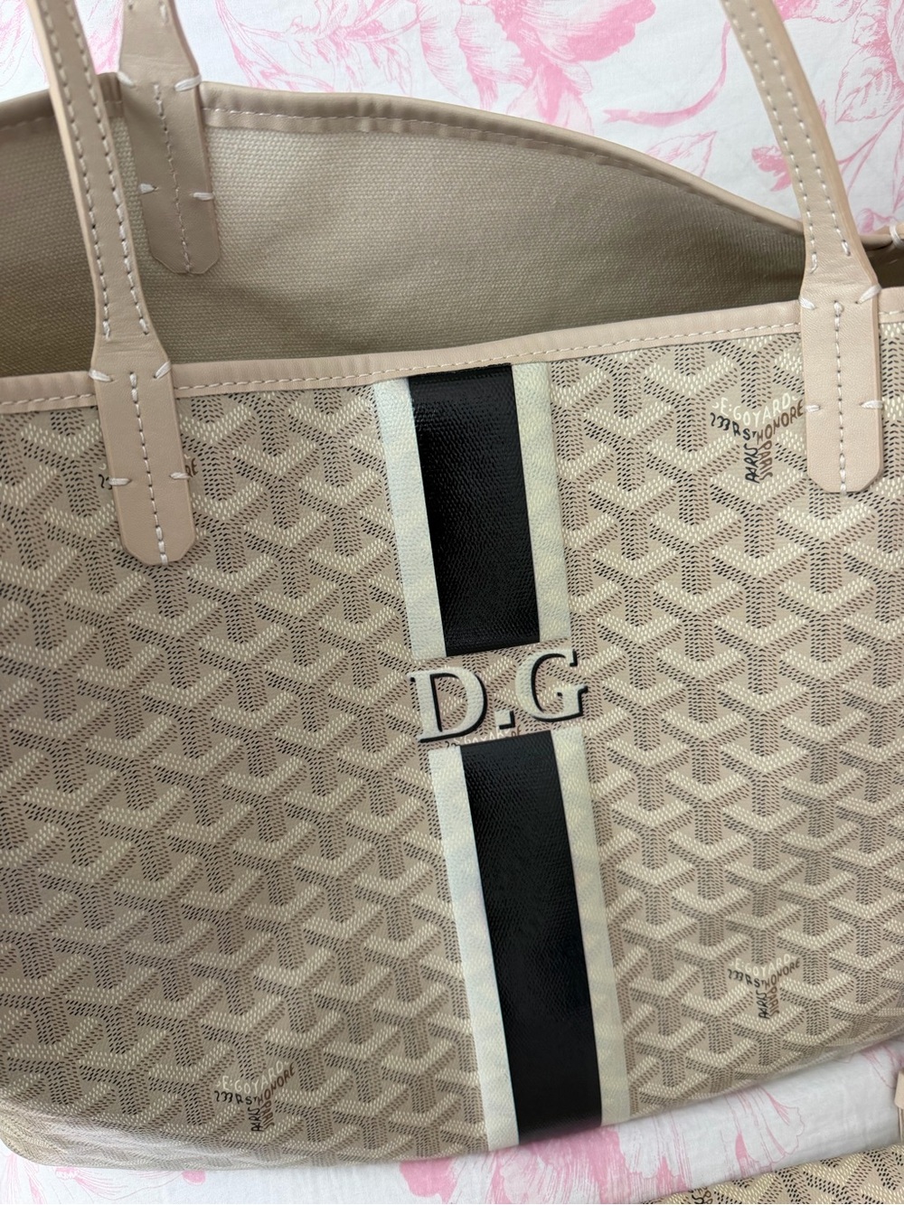 D&G Beige Tote with Black Center Stripe - Picture 2 of 4